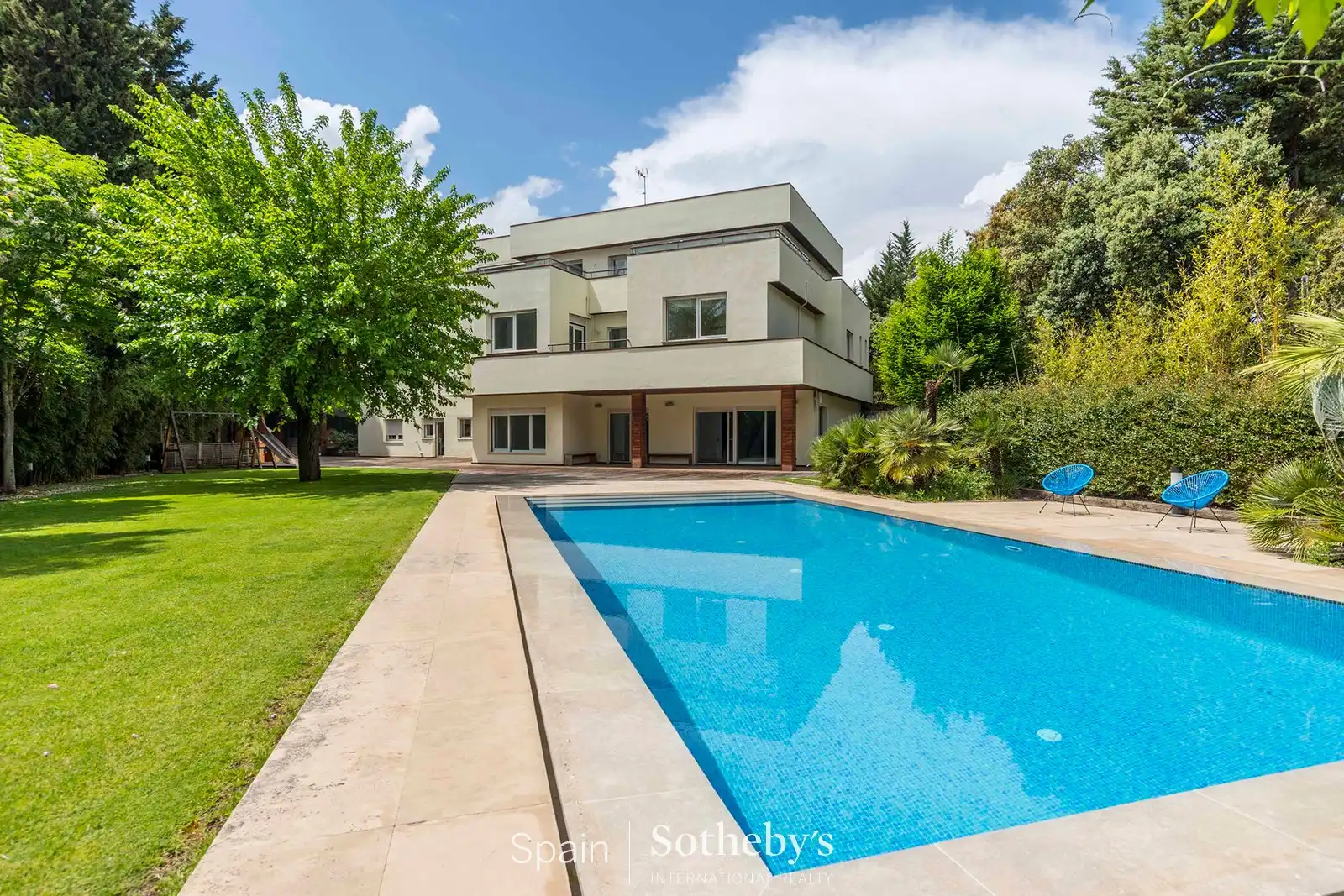 Piscina de Casa o xalet de lloguer en Madrid amb Aire condicionat, Calefacció i Terrassa