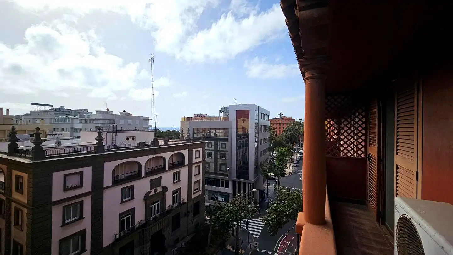 Vista exterior de Piso de alquiler en Las Palmas de Gran Canaria con Aire acondicionado, Parquet y Terraza