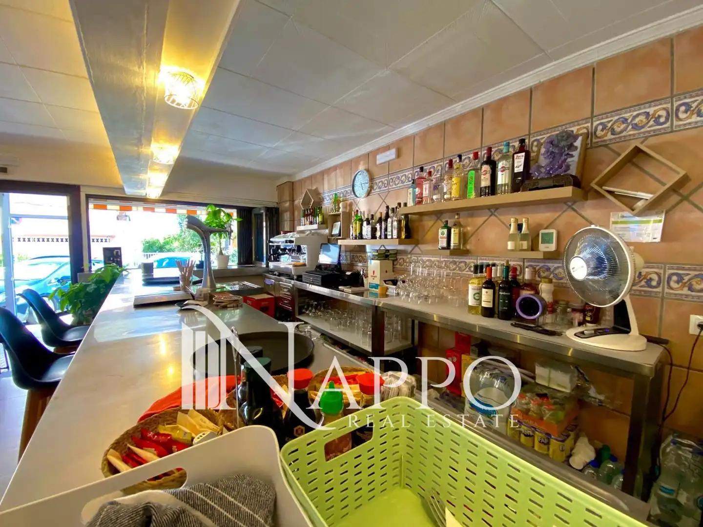 Local de alquiler en Calvià con Aire acondicionado, Terraza y Internet