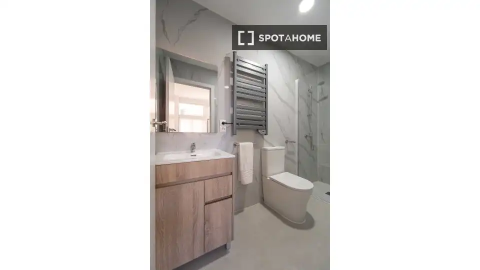 Bathroom of Flat for rent in Puente de Vallecas