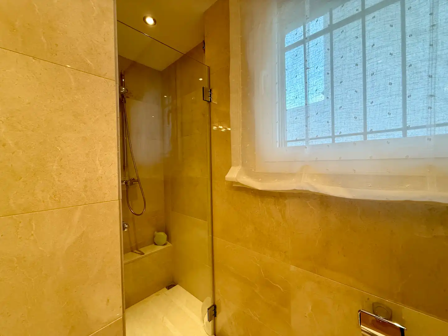 Baño de Casa o chalet en venta en Castellar del Vallès con Calefacción, Jardín privado y Terraza