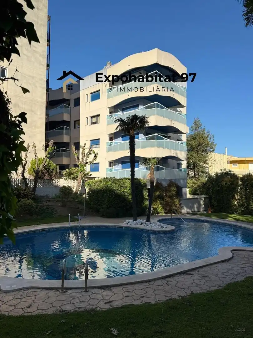 Apartamento con terraza en venta en Carrer BRUSSEL·LES 51