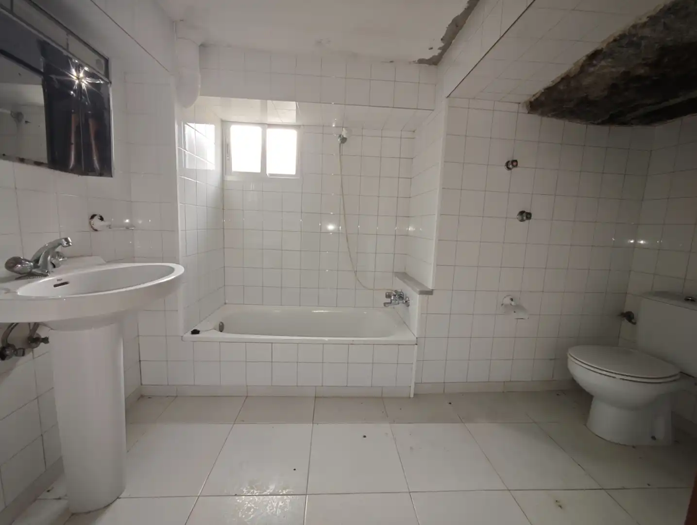 Bathroom of Houses for sale in Moeche  with Private garden
