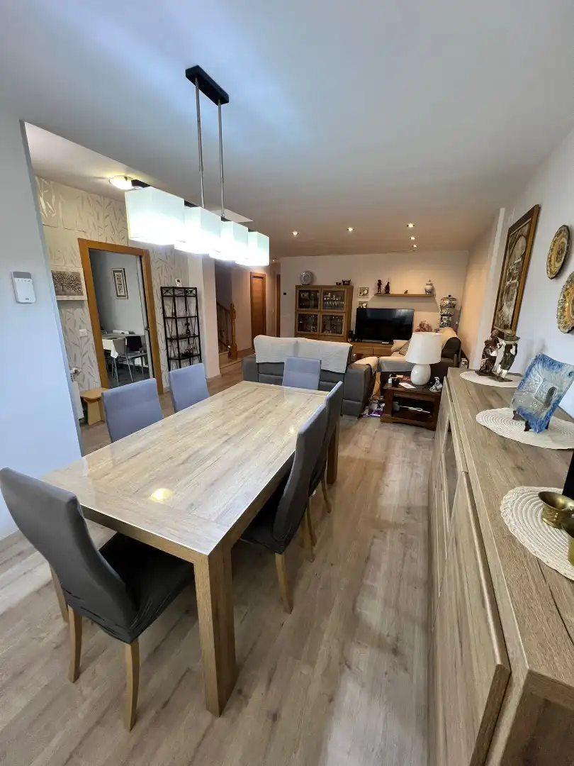 Esszimmer von Einfamilien-Reihenhaus zum Verkauf in Sagunto / Sagunt mit Klimaanlage, Heizung und Terrasse