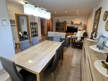 Casa a schiera con balcone in vendita a Carrer Noguera