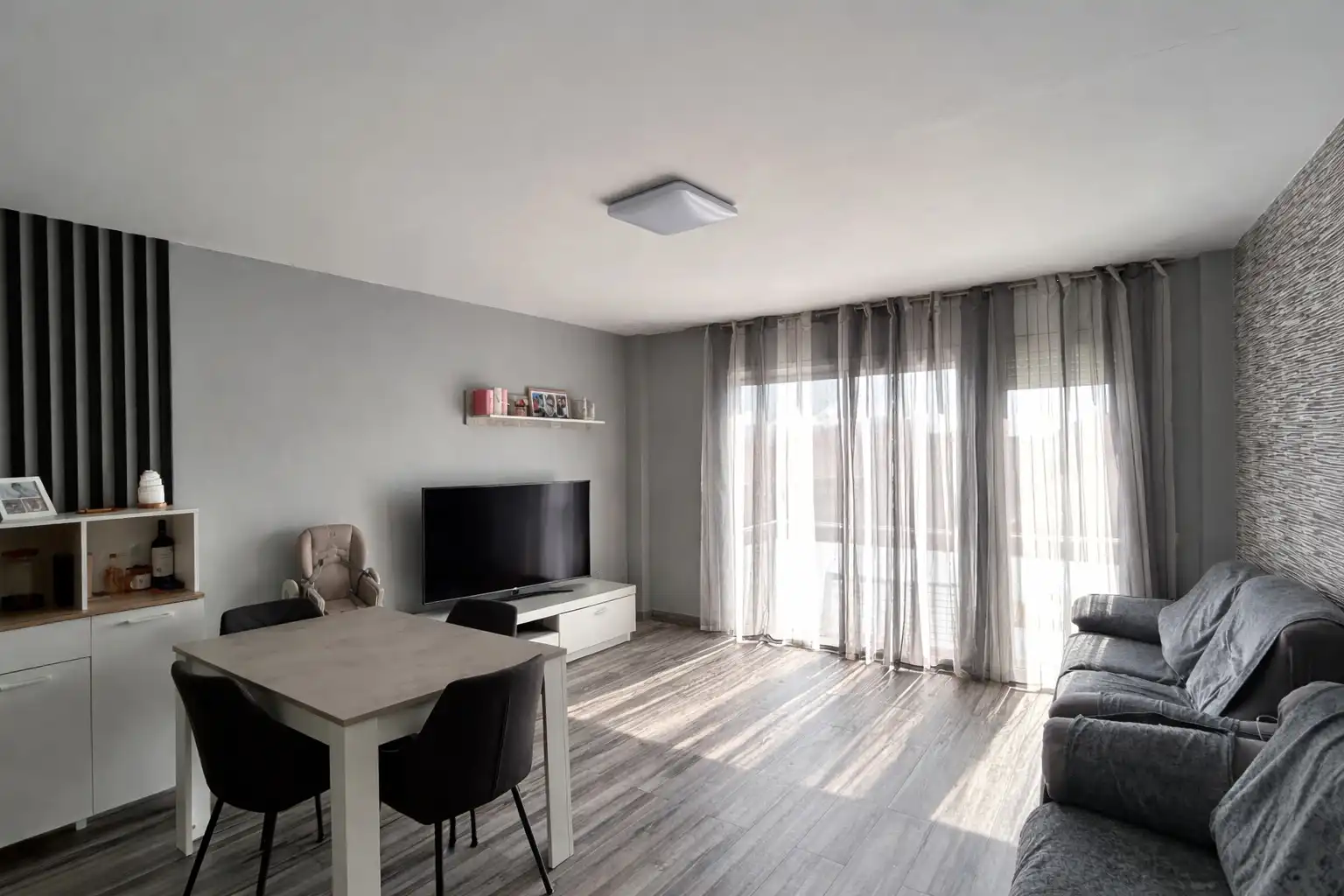 Living room of Flat for sale in Sant Andreu de la Barca  with Air Conditioner, Heating and Storage room