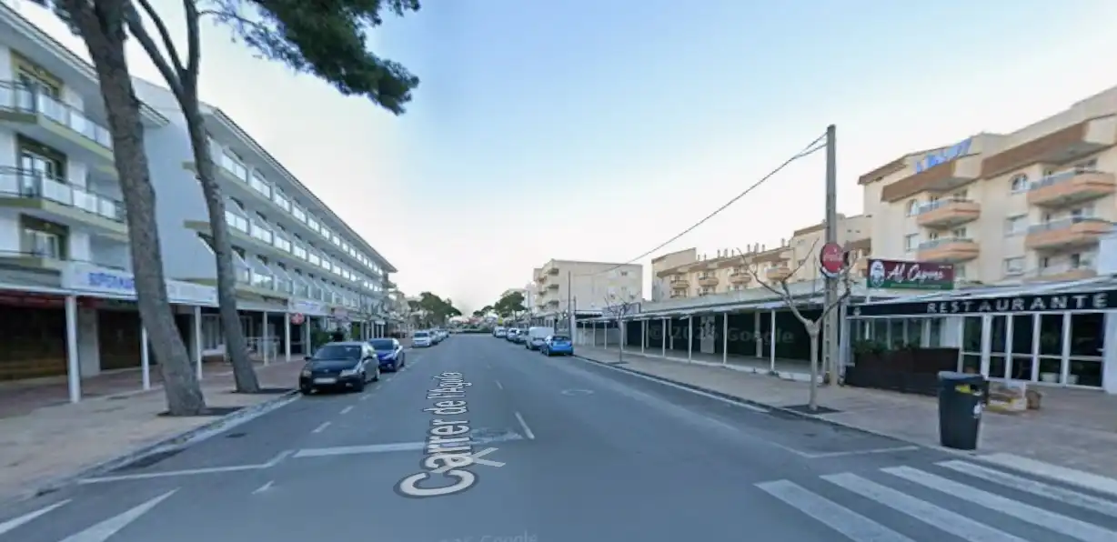 Vista exterior de Local de alquiler en Capdepera con Alarma