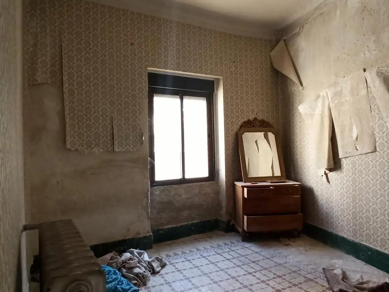 Habitación de Edificio en venta en Ávila