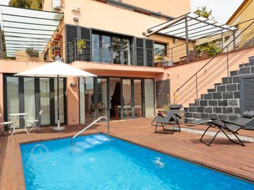 Chalet con balcón en venta en Montmar
