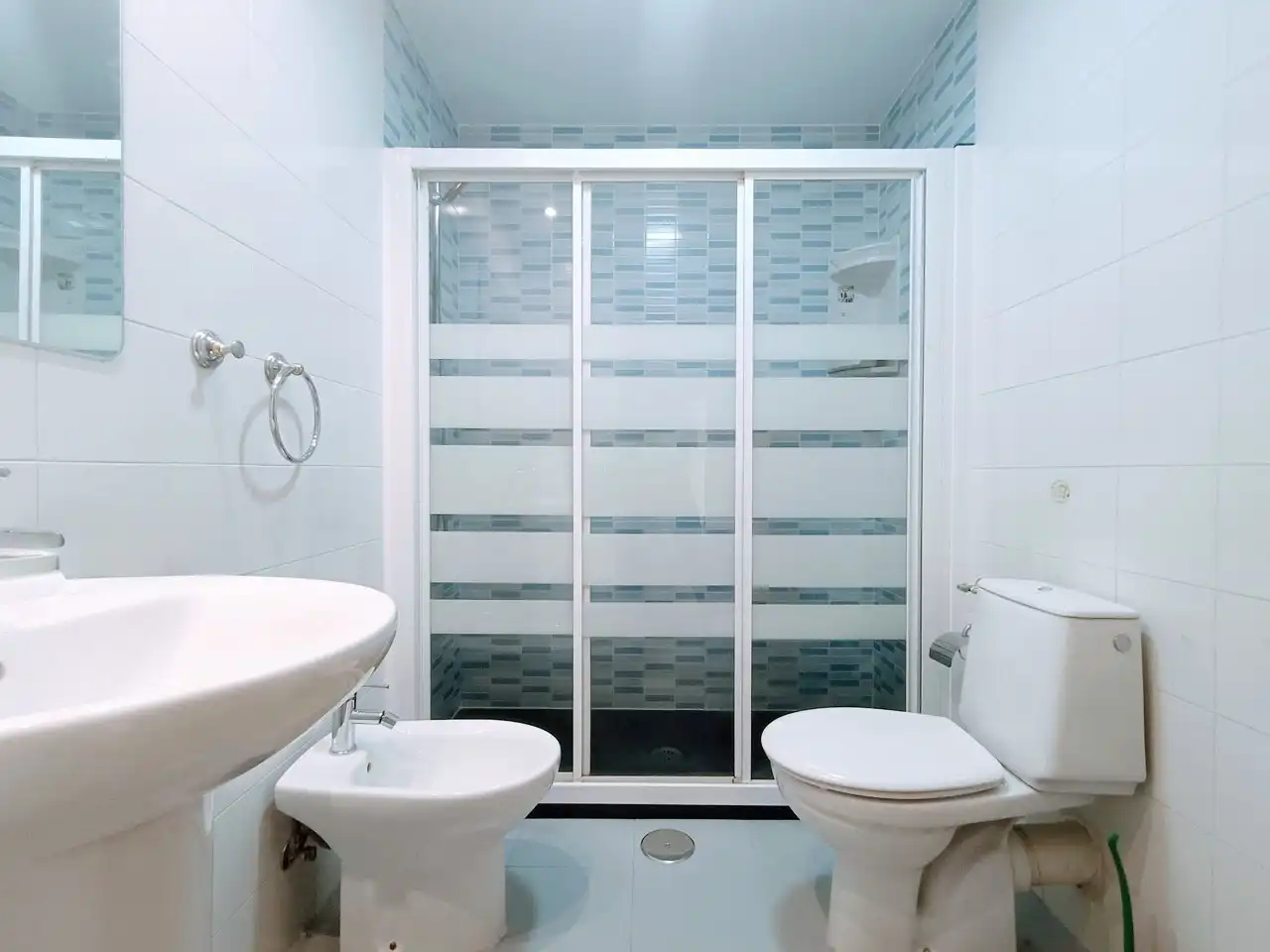 Baño de Piso de alquiler en Madrid con Aire acondicionado, Calefacción y Horno