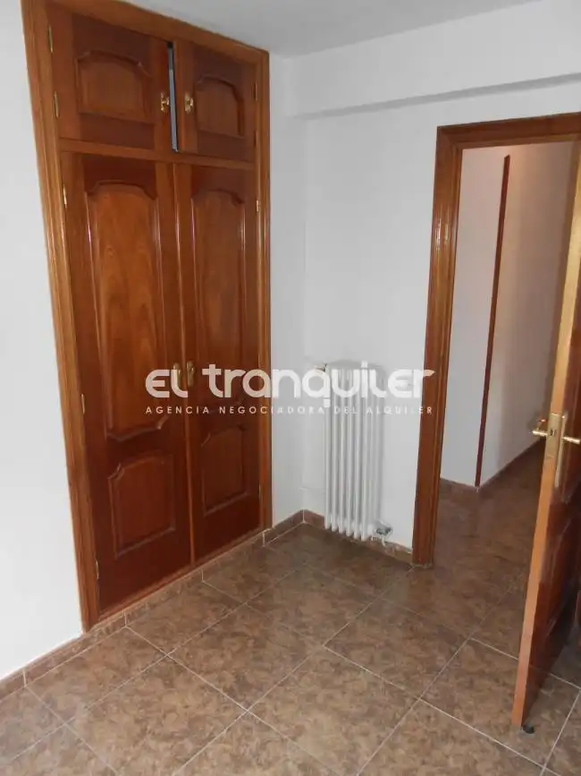 Schlafzimmer von Wohnung zur Miete in Madrid mit Terrasse