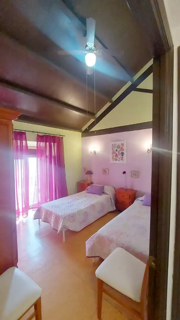 Casa adosada de lloguer a Plaza de la Victoria, 1, Centro - Calzada - Cabo Noval