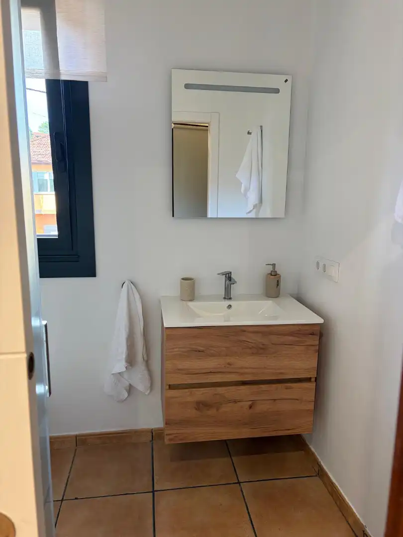 Bathroom of Houses for rent in Cangas   with Heating, Furnished and TV