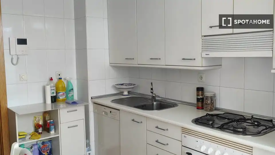 Kitchen of Flat for share in Madrid  with Air Conditioner, Heating and Terrace