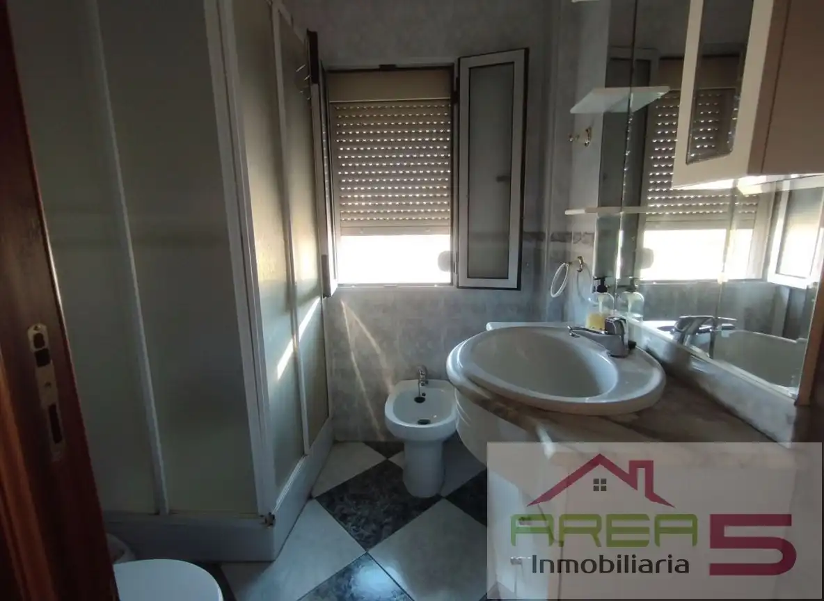 Badezimmer von Wohnung zur Miete in Mérida mit Klimaanlage, Terrasse und Möbliert