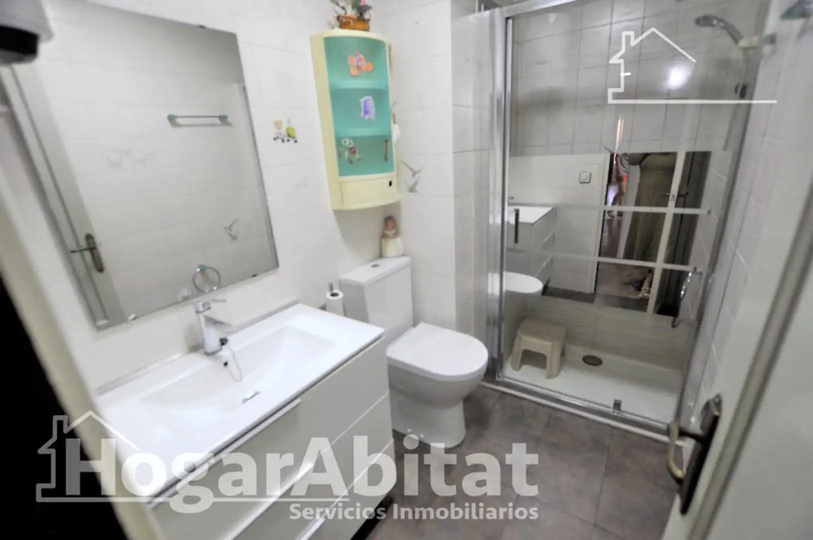 Bathroom of Flat for sale in Xirivella  with Air Conditioner, Heating and Furnished