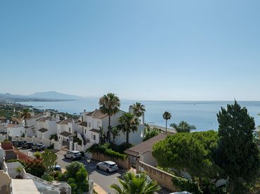 Adossat amb piscina en venda a Casares pueblo