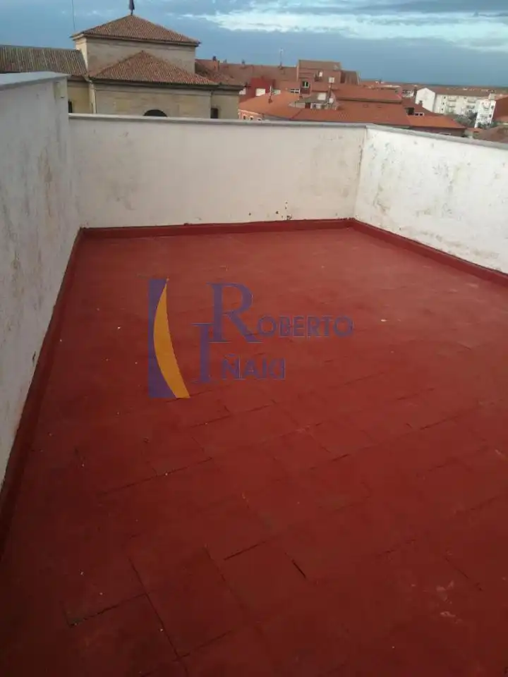 Pis amb ascensor en venda a Valencia de Don Juan, imagen 2
