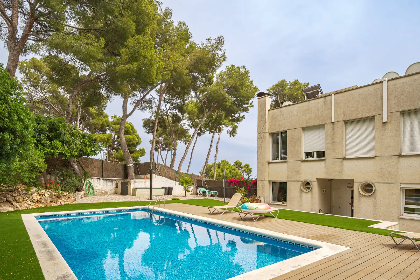Piscina de Casa adosada en venta en Castelldefels con Aire acondicionado, Calefacción y Parquet