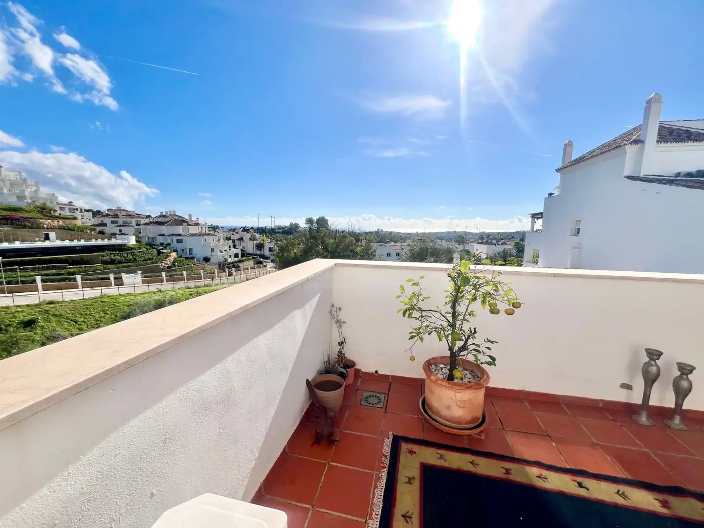 Terrasse von Wohnungen zur Miete in Marbella mit Klimaanlage, Terrasse und Schwimmbad