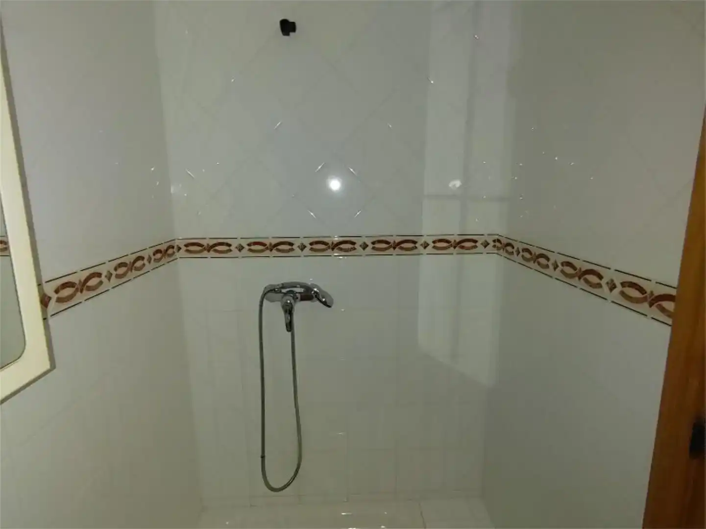 Bany de Pis en venda en Carballo amb Jardí privat i Parquet