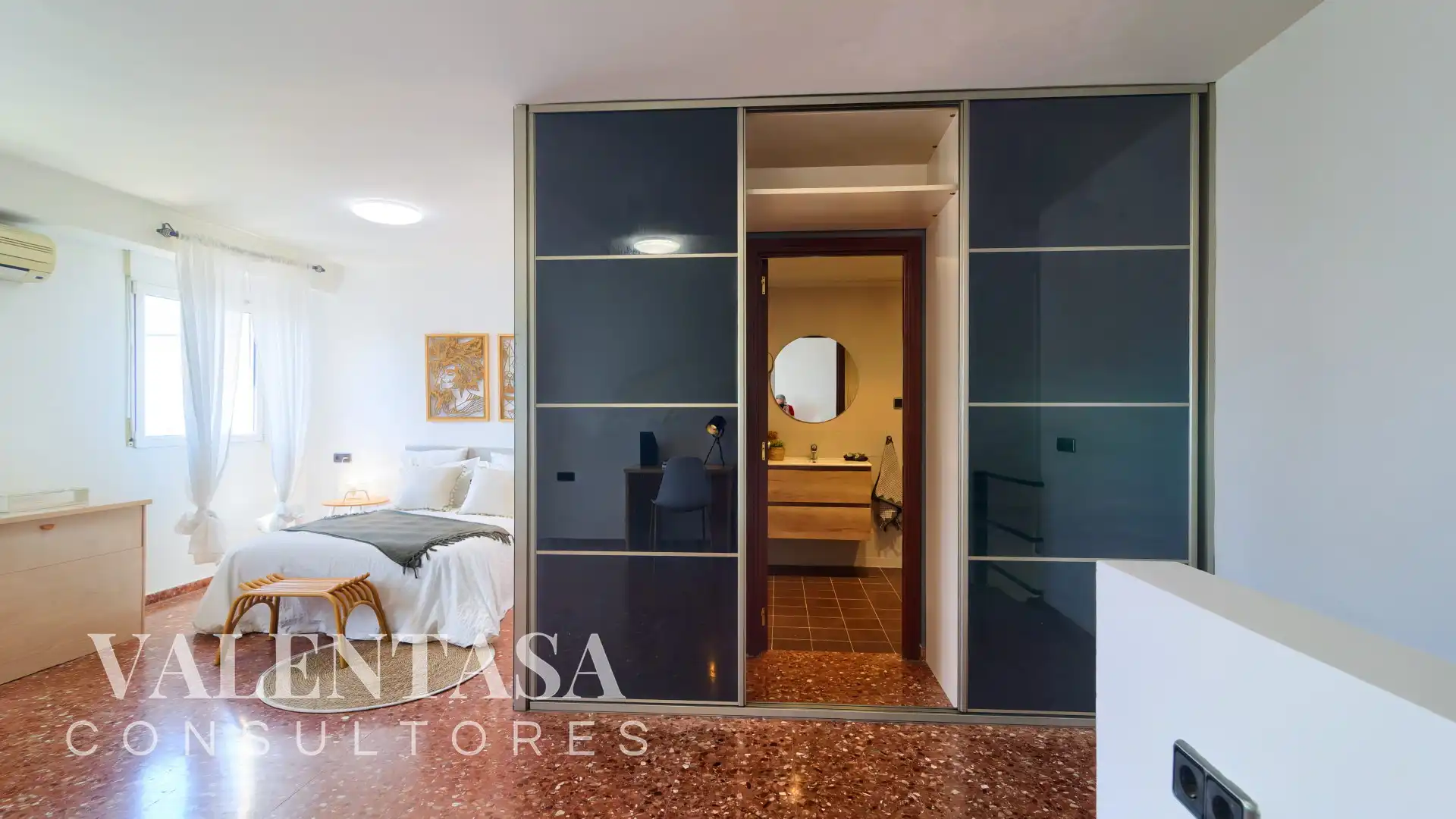 Dormitori de Dúplex en venda en Valencia amb Aire condicionat, Moblat i Forn