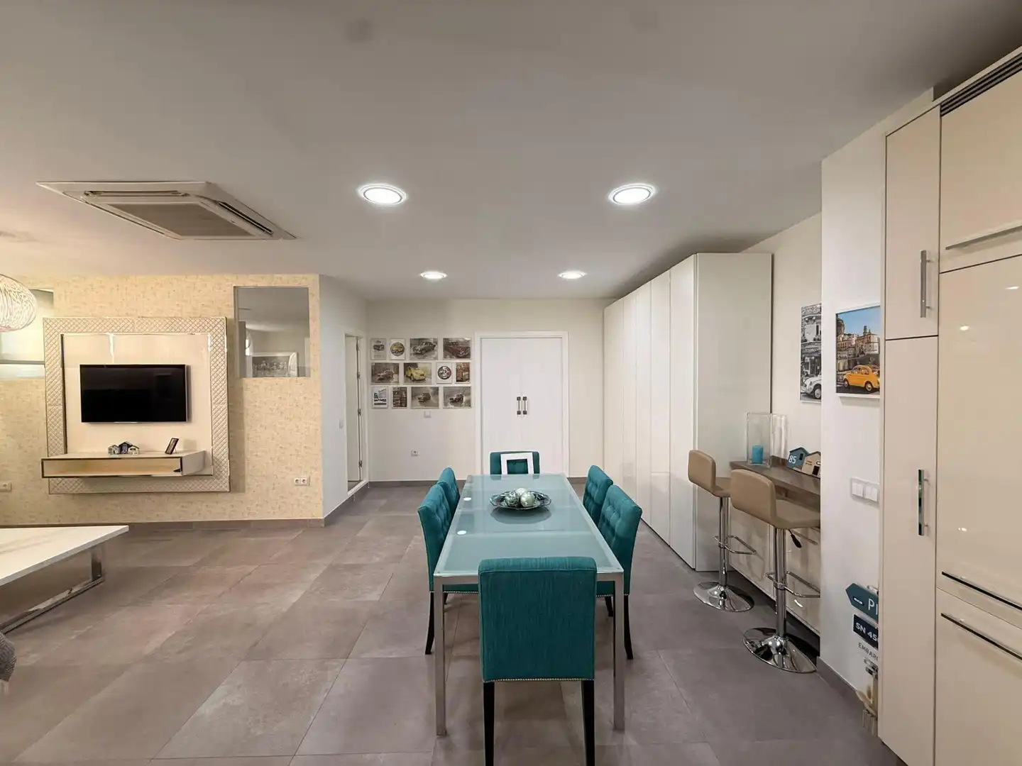 Esszimmer von Wohnung zur Miete in Córdoba mit Klimaanlage, Privatgarten und Möbliert