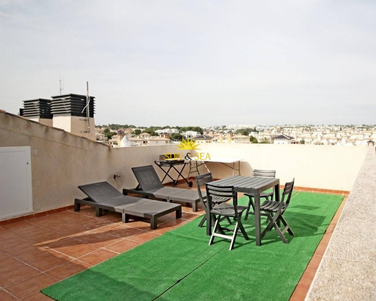 Terrasse von Dachboden miete in Orihuela mit Klimaanlage, Heizung und Terrasse