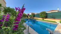 Jardí de Casa o xalet en venda en Espartinas amb Aire condicionat, Terrassa i Piscina