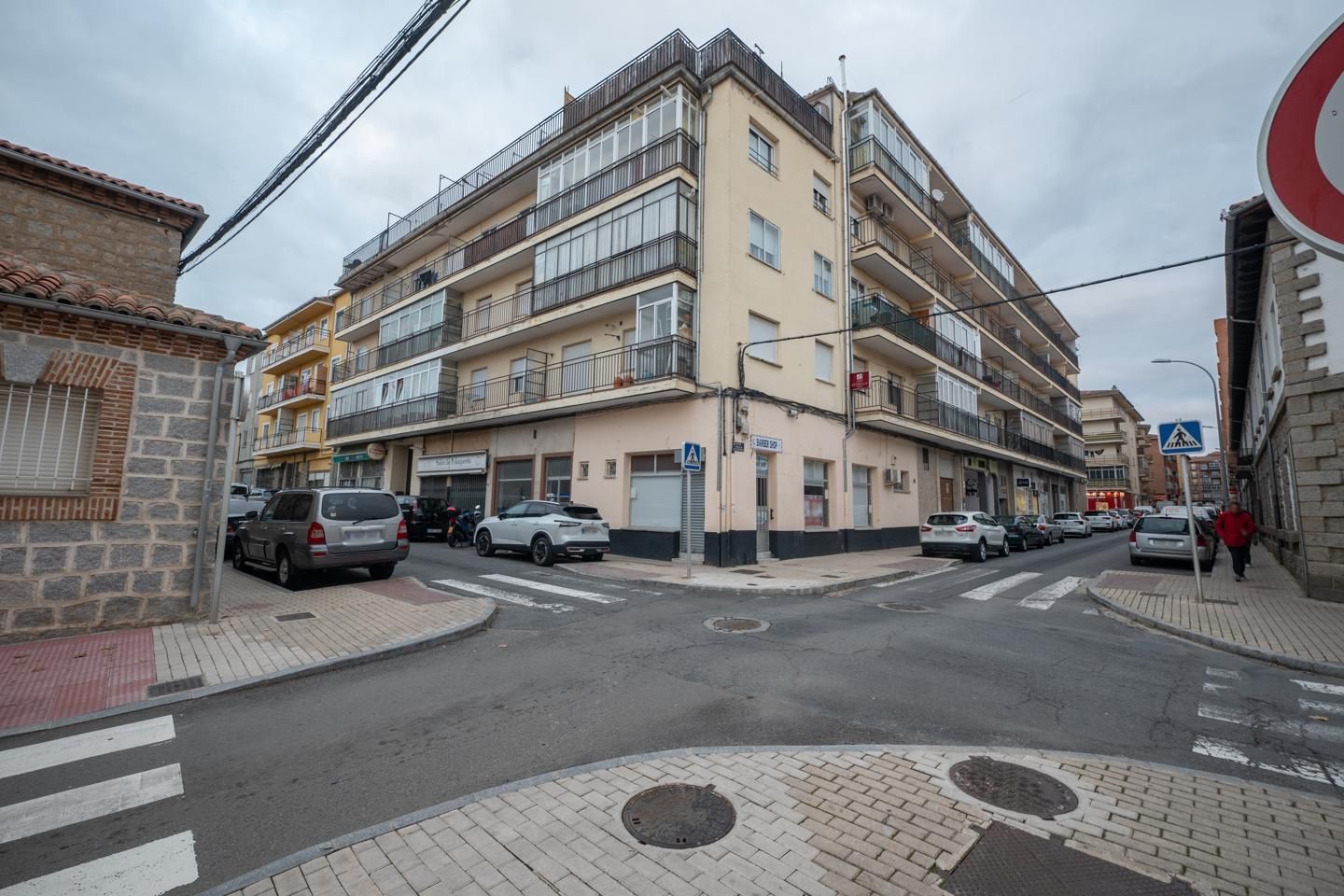 Vista exterior de Pis en venda en Ávila Capital amb Calefacció i Moblat