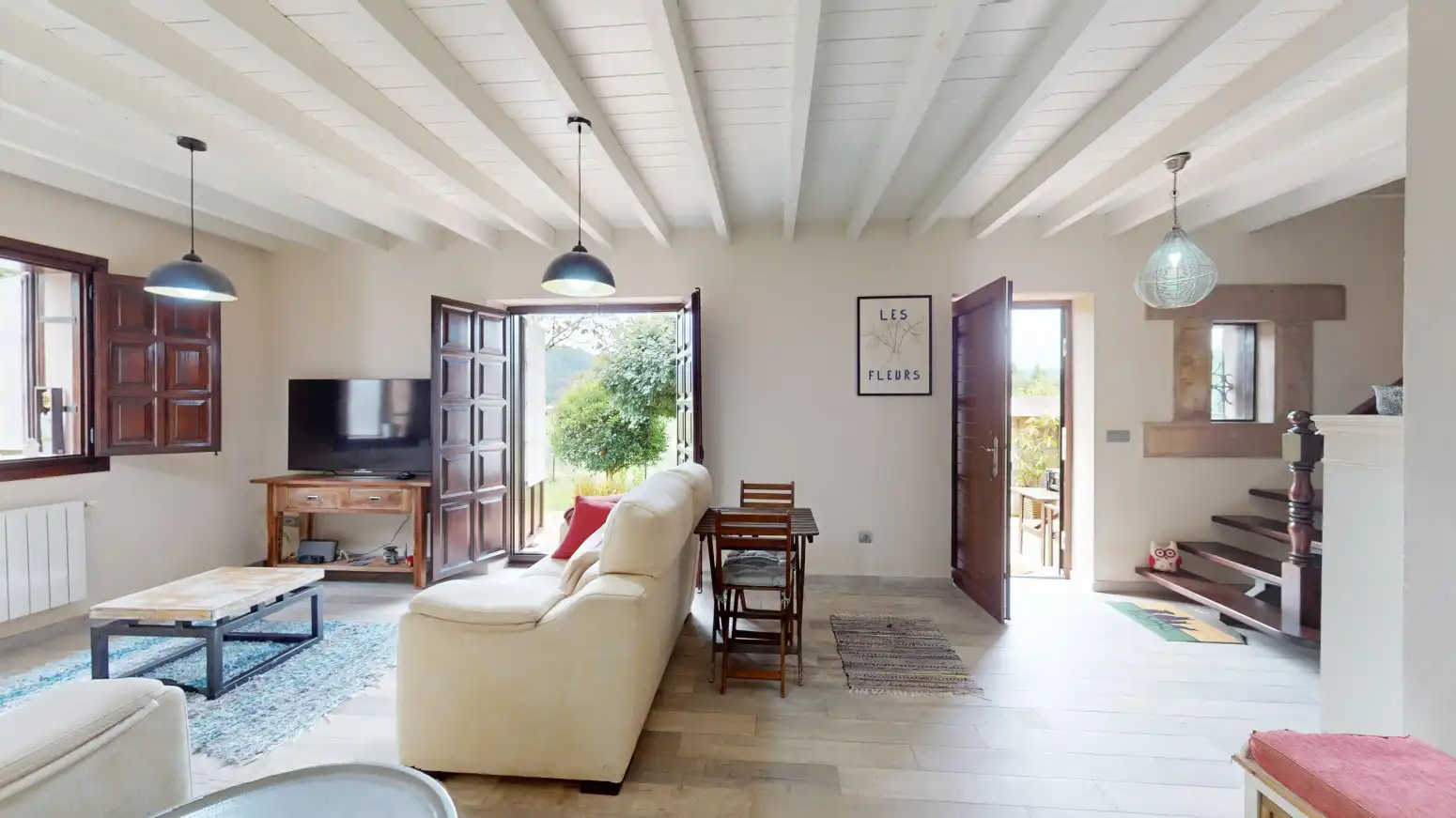 Sala d'estar de Casa adosada en venda en Piélagos amb Jardí privat i Parquet
