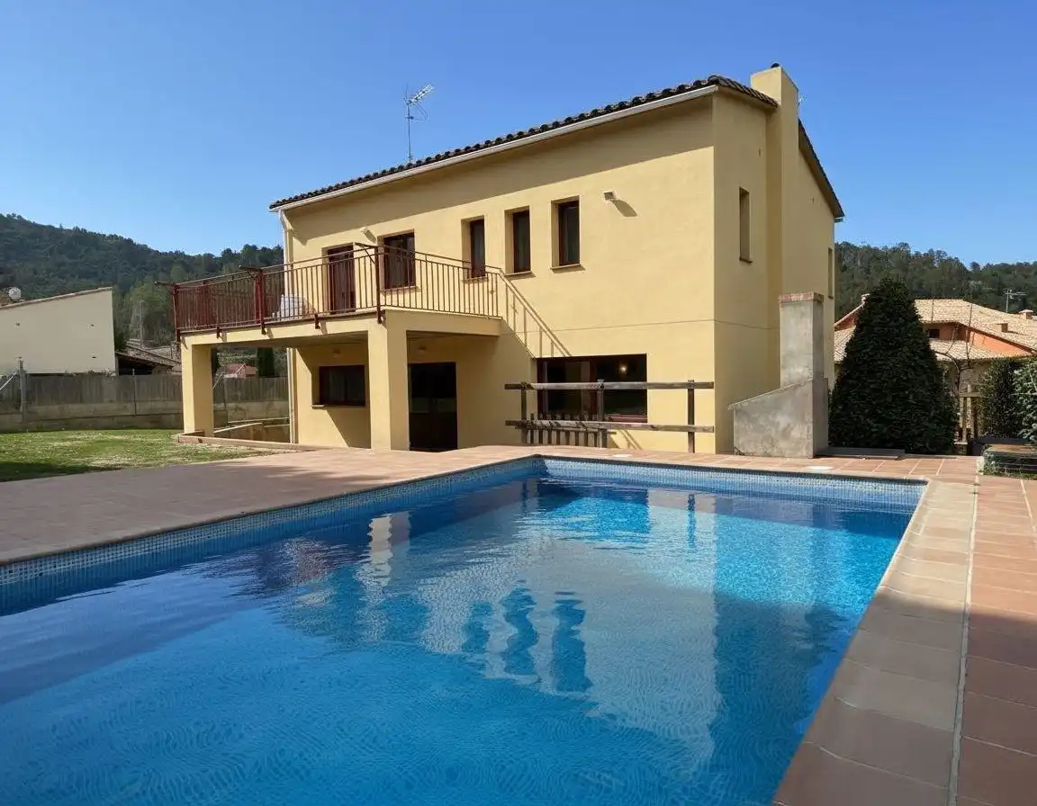 Piscina de Casa o chalet en venta en Sant Llorenç de la Muga con Calefacción, Jardín privado y Terraza