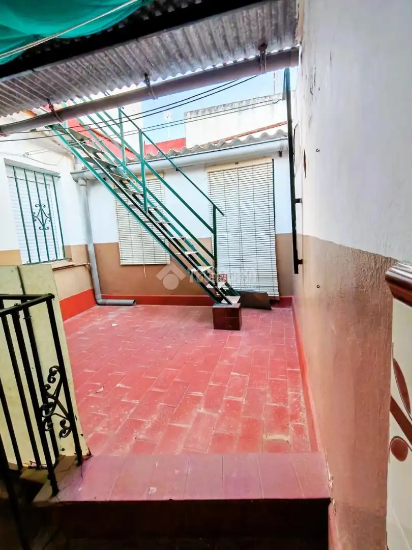 Casa adosada en venda en Marchena