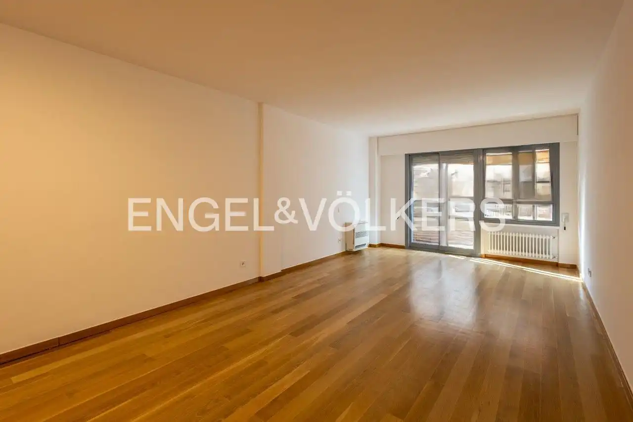 Wohnzimmer von Wohnung zum Verkauf in  Madrid Capital mit Klimaanlage, Heizung und Terrasse