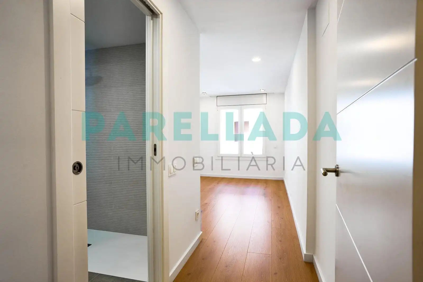 Bedroom of Flat for sale in Badalona  with Air Conditioner, Heating and Parquet flooring