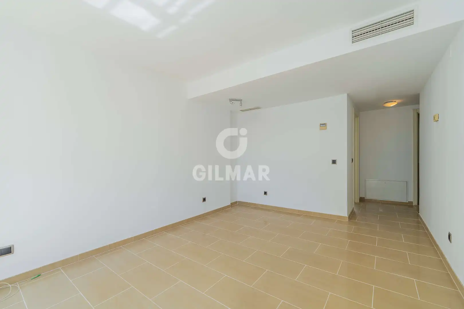Bedroom of Flat for sale in Madrid  with Heating, Private garden and Storage room