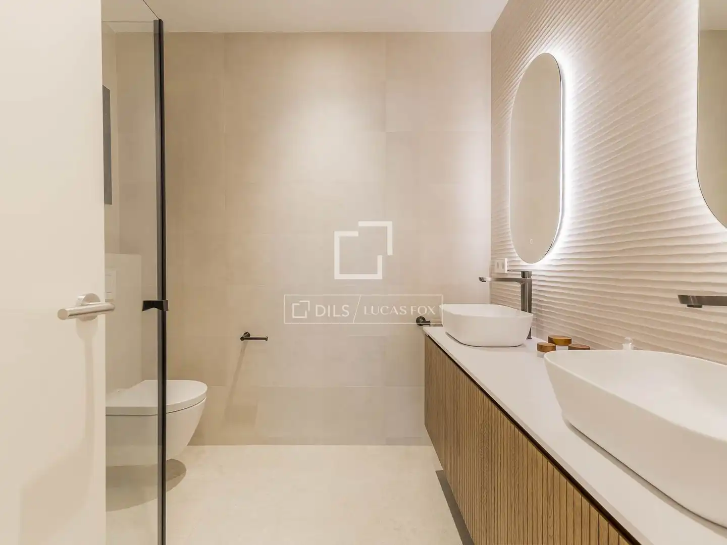 Baño de Piso en venta en Barcelona con Aire acondicionado, Calefacción y Terraza