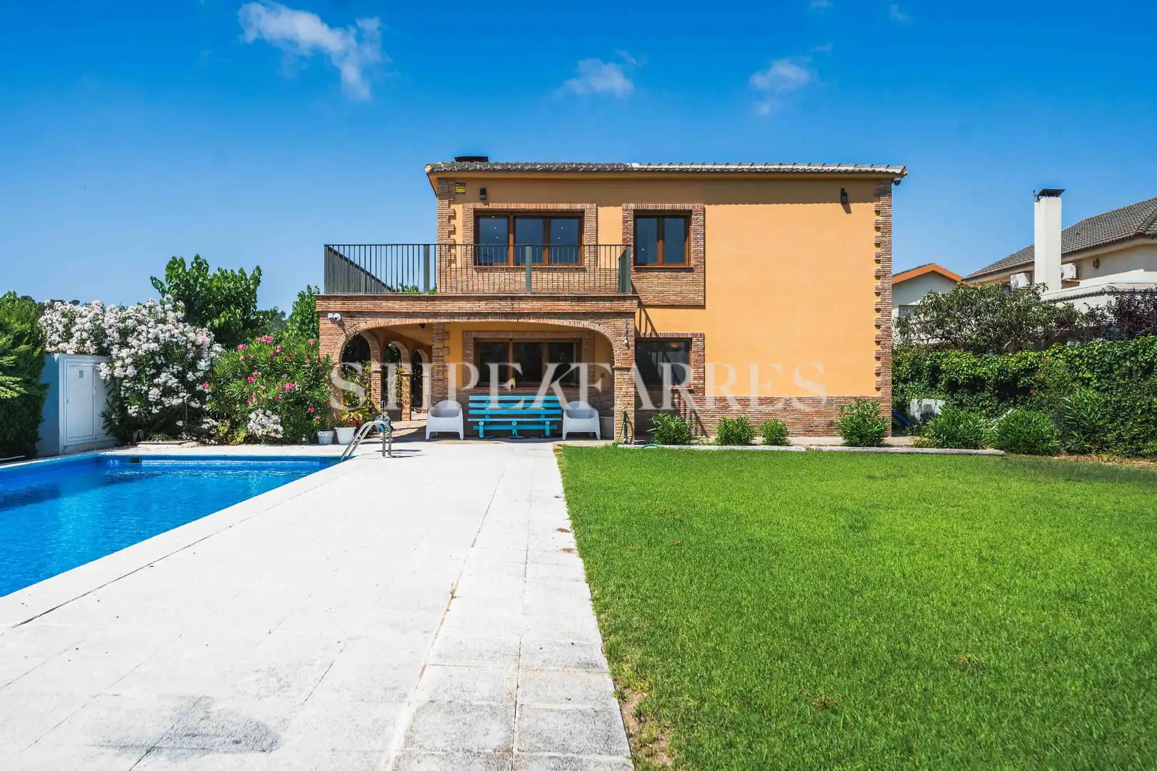 Vista exterior de Casa o xalet en venda en Salou amb Aire condicionat, Calefacció i Jardí privat