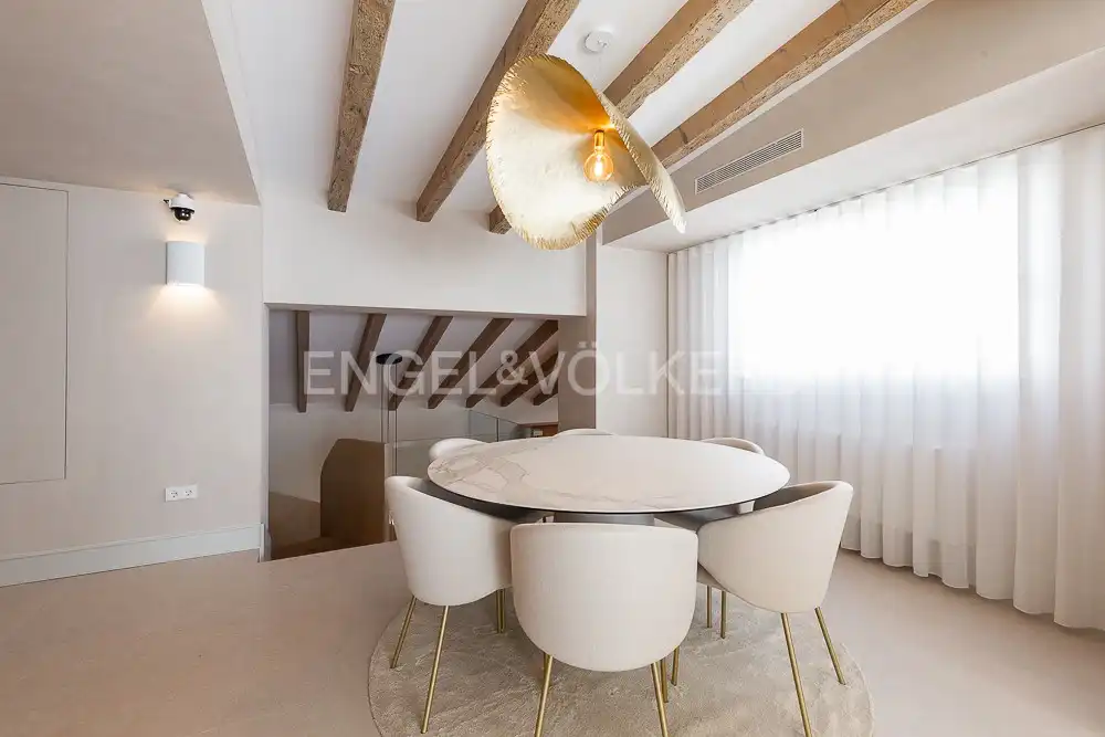 Comedor de Ático de alquiler en Valencia con Aire acondicionado, Calefacción y Terraza