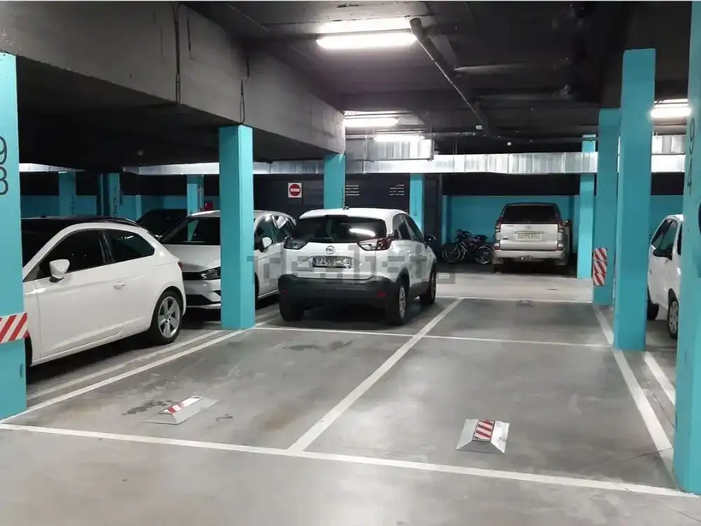 Aparcament de Garatge de lloguer en Madrid