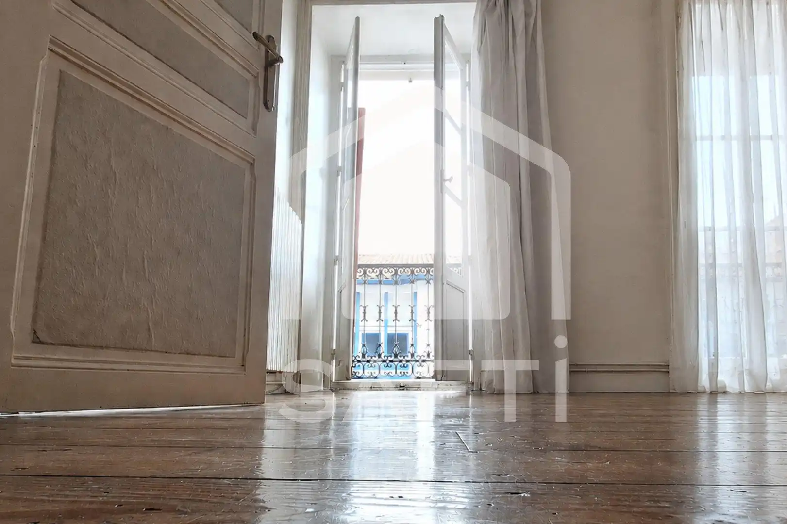 Habitación de Apartamento en venta en Irun  con Calefacción y Balcón
