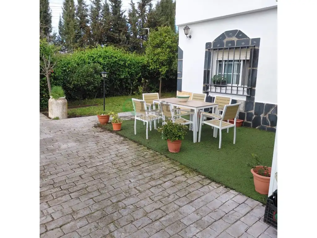 Terrassa de Casa o xalet en venda en Badajoz amb Aire condicionat, Jardí privat i Piscina