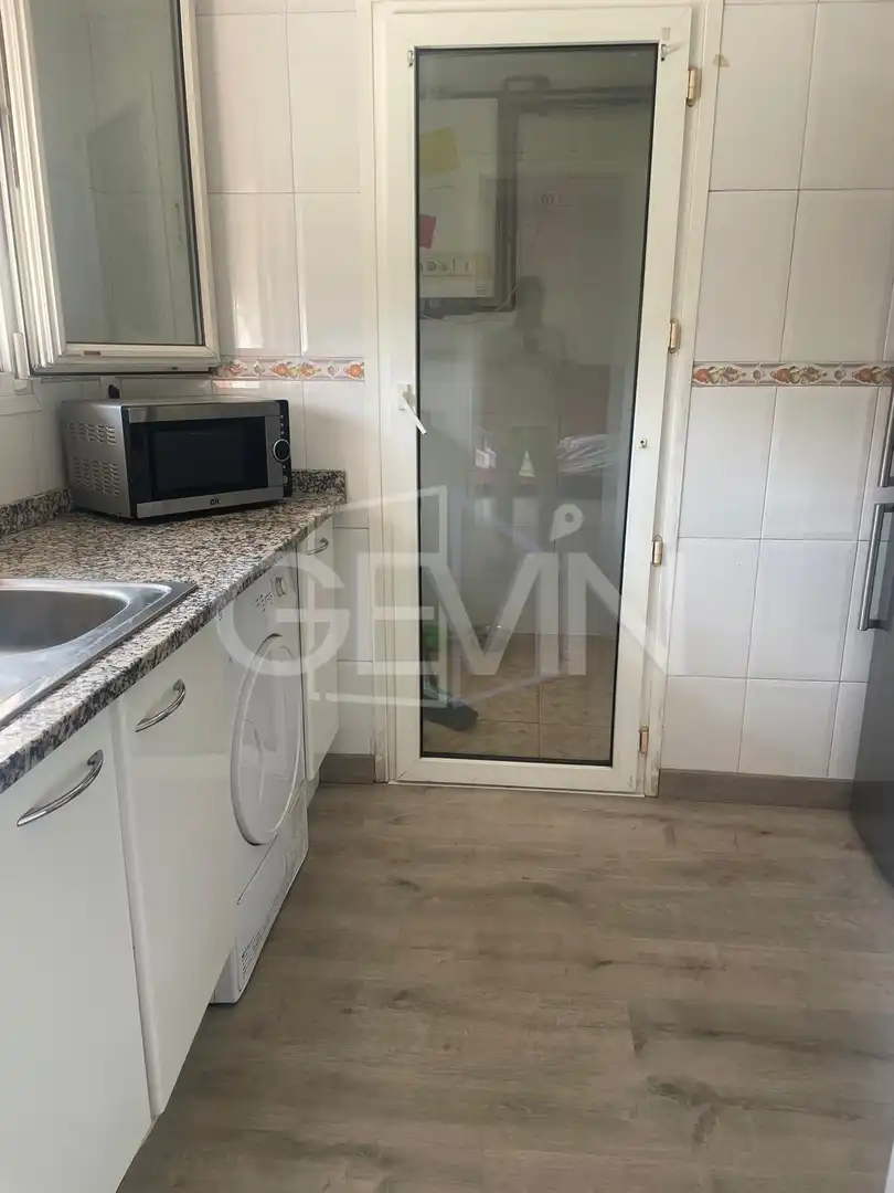 Cuina de Pis en venda en Santa Perpètua de Mogoda amb Aire condicionat, Calefacció i Parquet