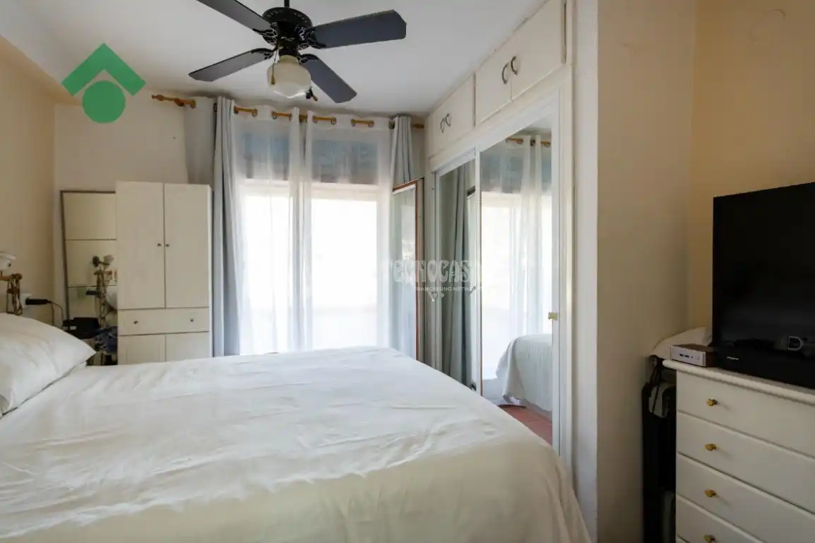Bedroom of Flat for sale in Nerja