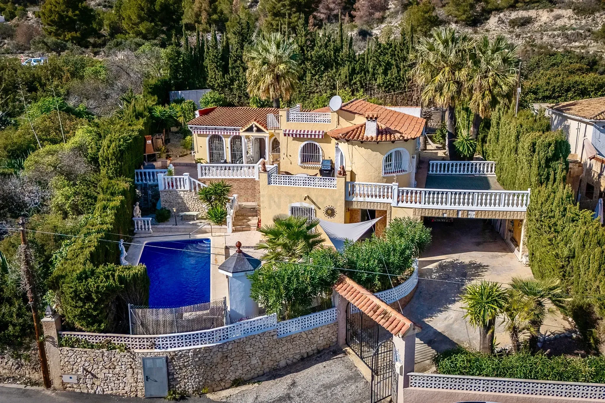 Vista exterior de Casa o xalet en venda en Calpe / Calp amb Aire condicionat, Terrassa i Moblat
