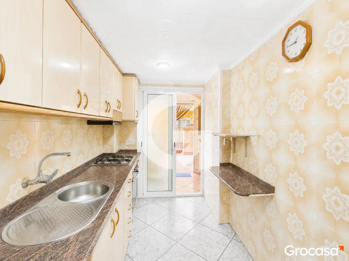 Cocina de Piso en venta en Barcelona con Calefacción, Terraza y Trastero
