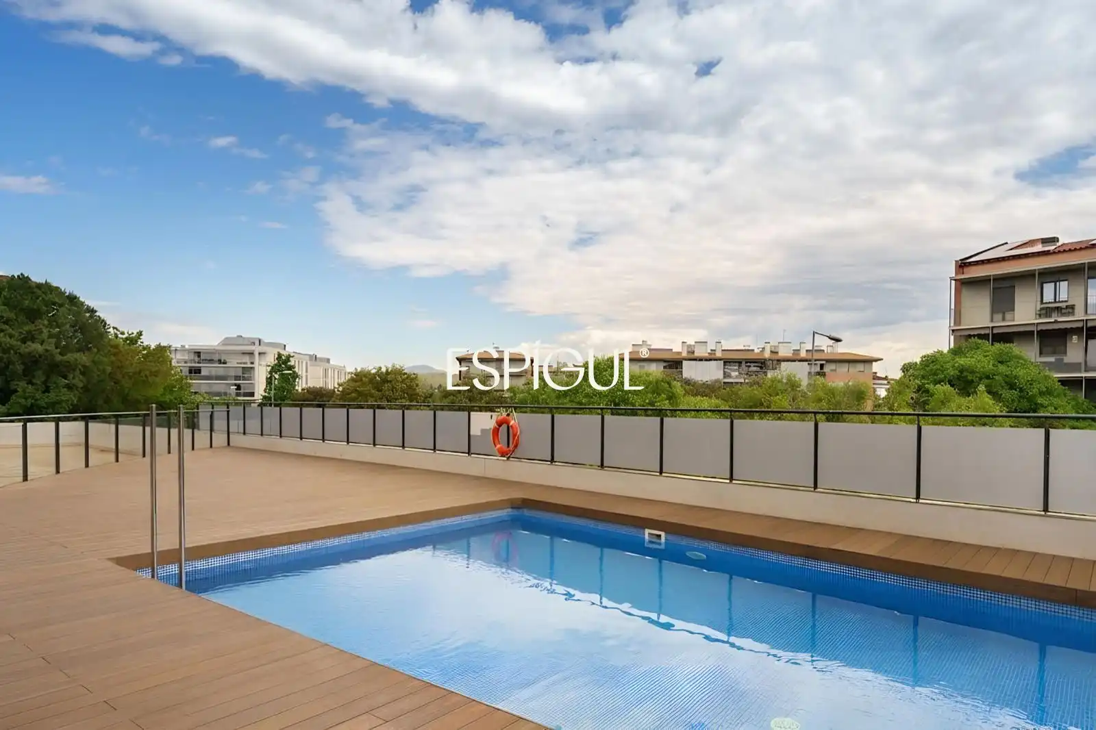 Swimming pool of Flat for sale in Sant Cugat del Vallès  with Air Conditioner, Heating and Parquet flooring