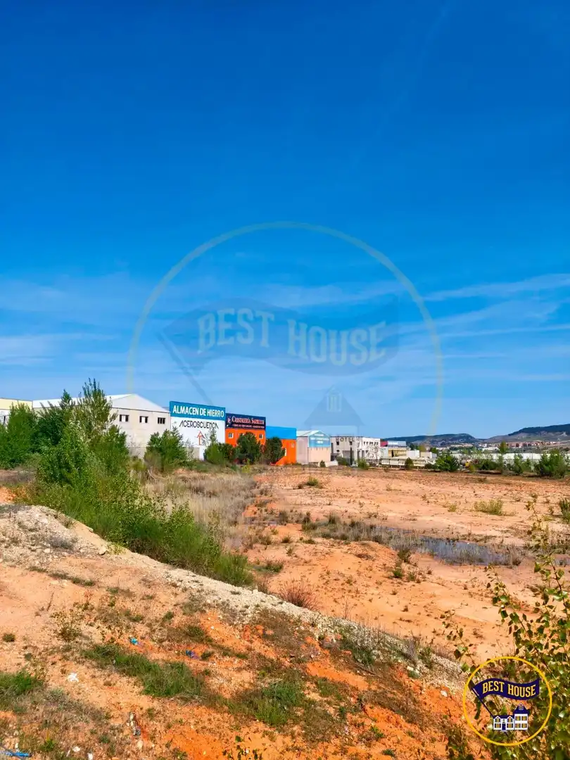 Nave industrial en venta en Fuentes