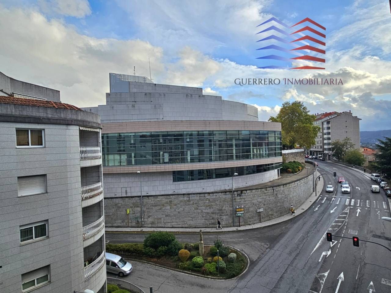 Vista exterior de Apartament de lloguer en Ourense Capital  amb Calefacció, Parquet i Traster