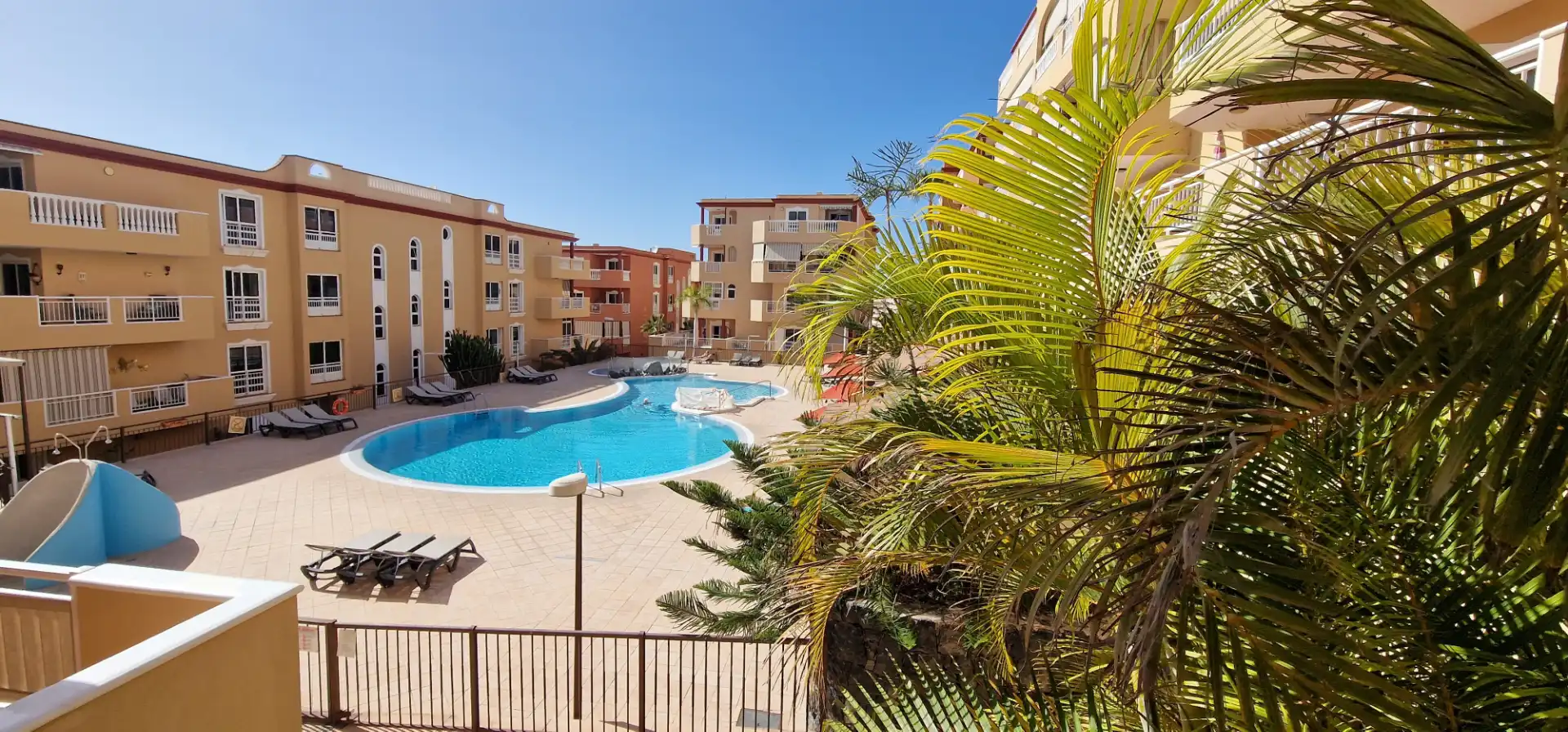 Piscina de Apartamento en venta en Adeje con Terraza, Amueblado y Horno